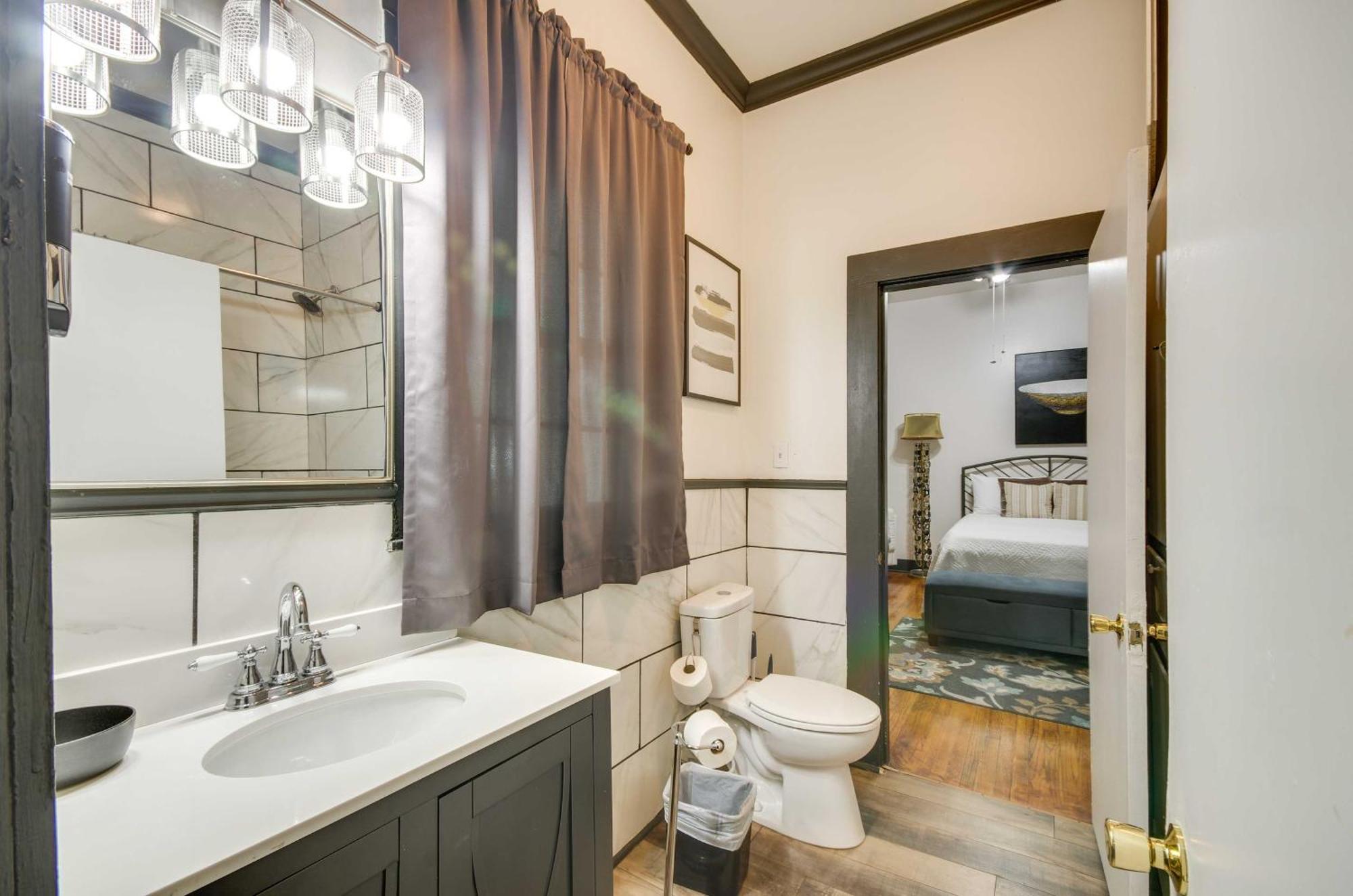 Updated Greenwood Cottage Apt Less Than 1 Mi To Dtwn! ภายนอก รูปภาพ