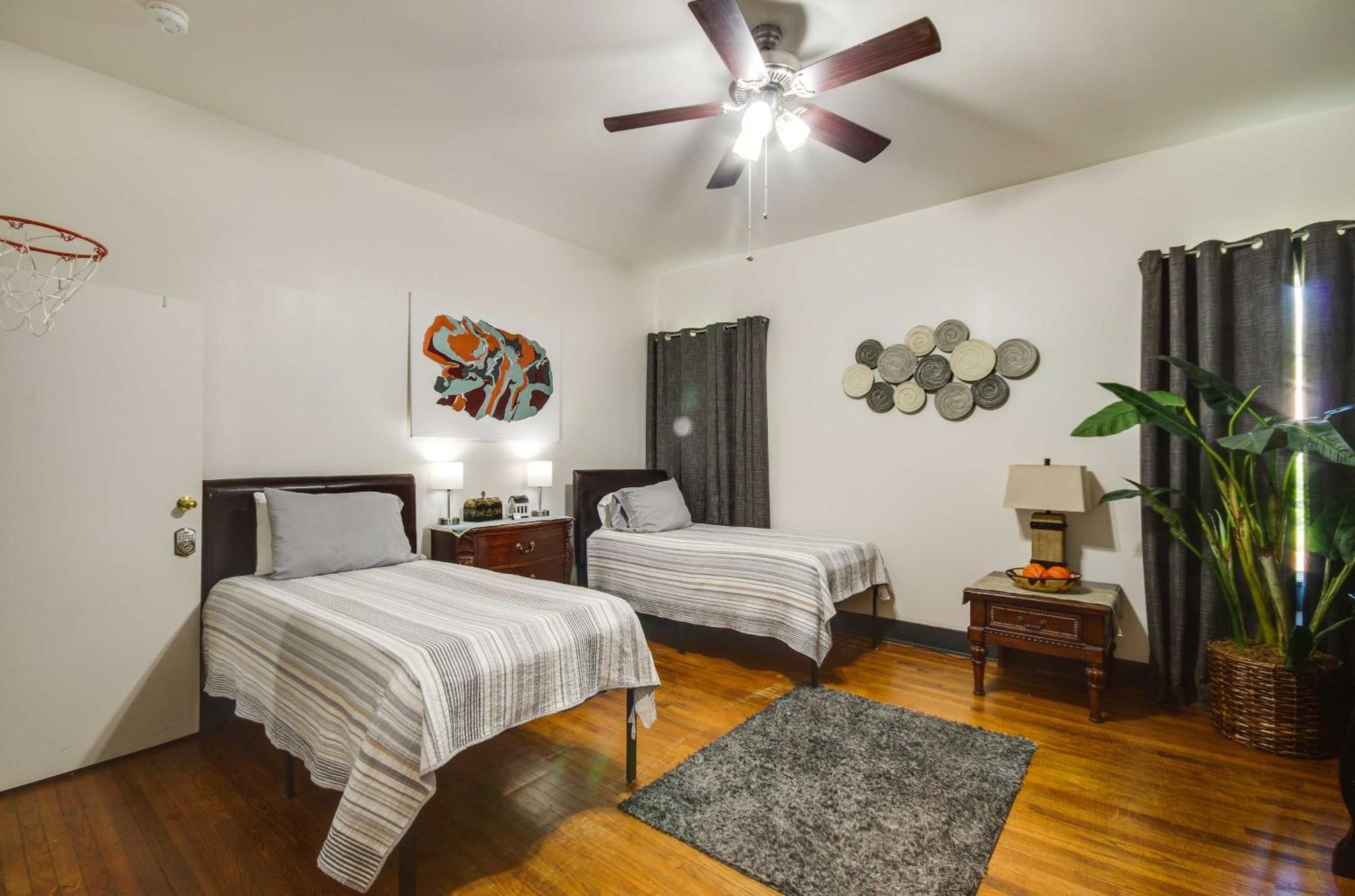 Updated Greenwood Cottage Apt Less Than 1 Mi To Dtwn! ภายนอก รูปภาพ