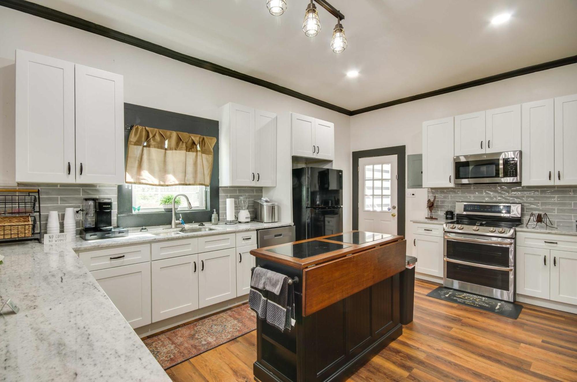 Updated Greenwood Cottage Apt Less Than 1 Mi To Dtwn! ภายนอก รูปภาพ